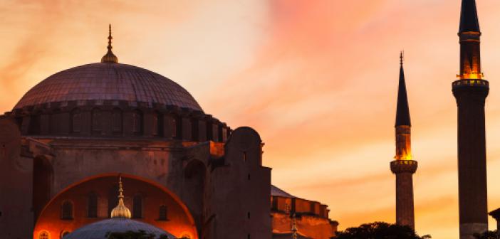 Akhisarlı Gülten Teyze’den Hâtıralar: İnsan Aşıksa...